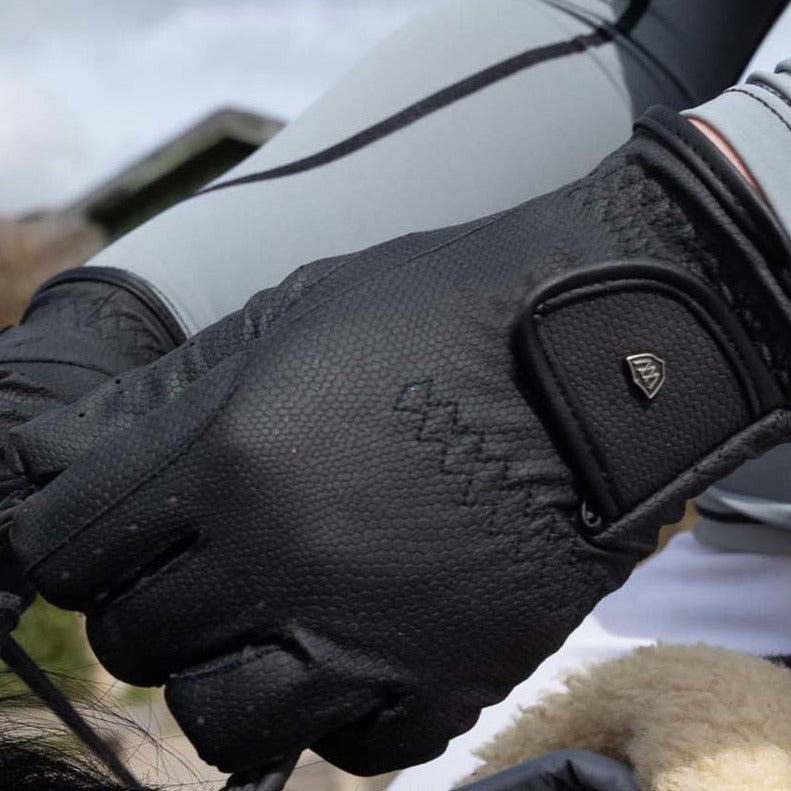 Woof Wear Competition Gloves