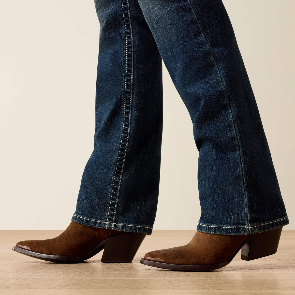Ariat Women's Mid Rise Icon Straight Leg Jeans