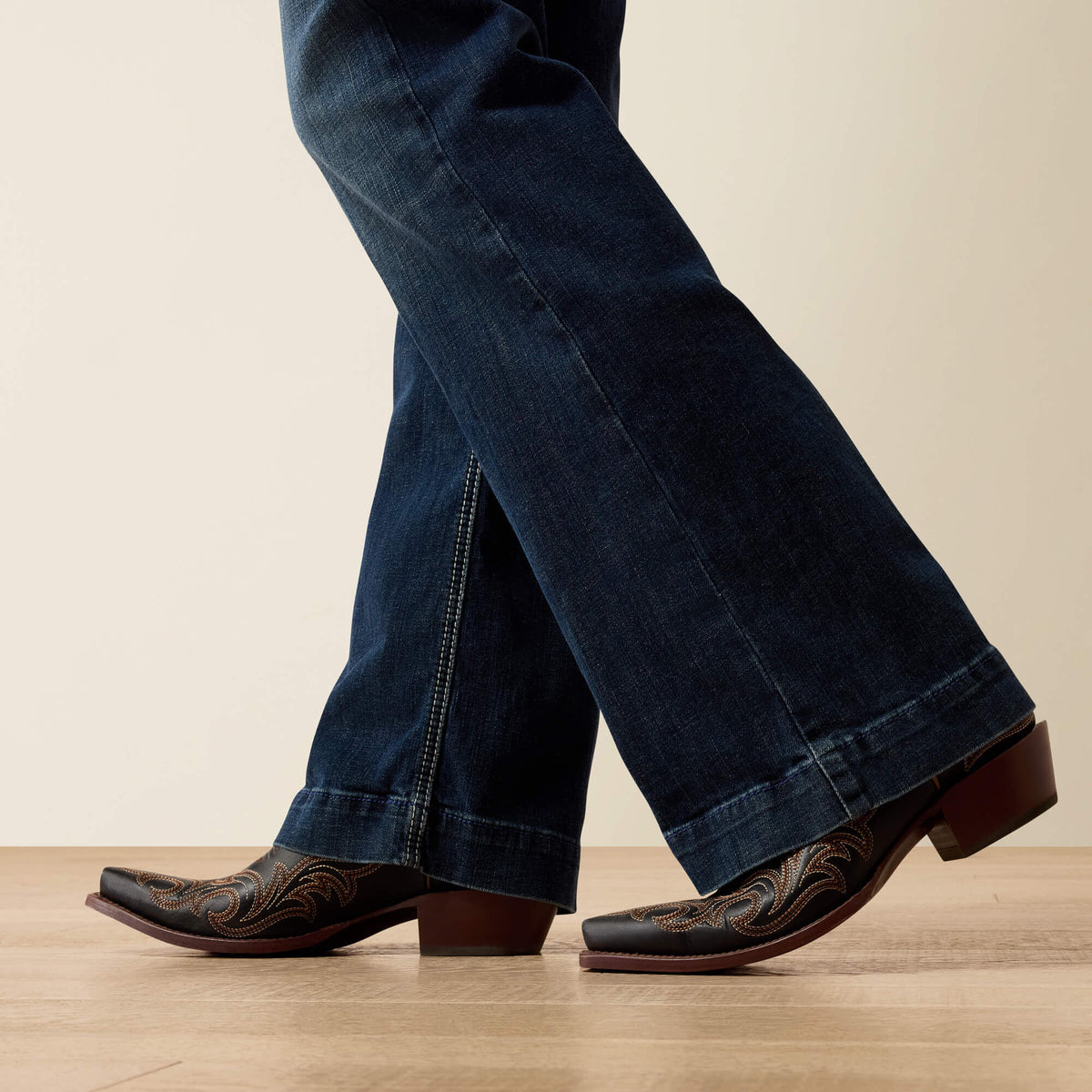 Ariat Women's Perfect Rise Aisha Trouser Jeans