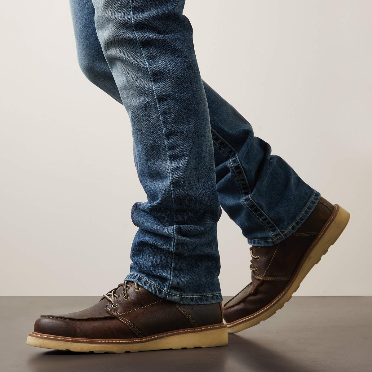 Ariat Men's M8 Modern Williams Slim Leg Jean