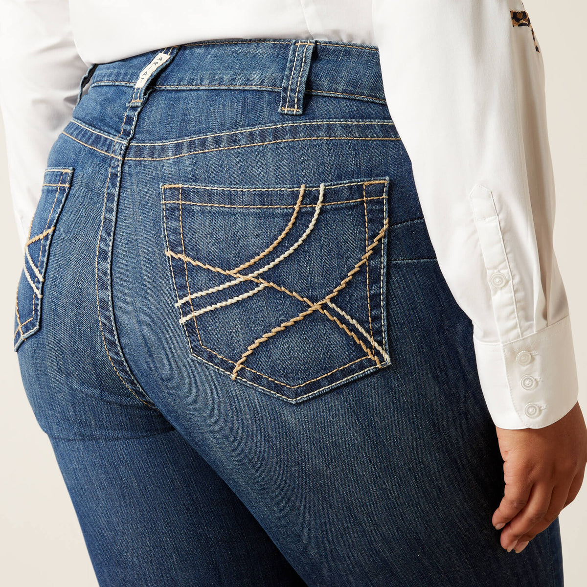 Ariat Women's R.E.A.L. Mid Rise Everlee Straight Jean