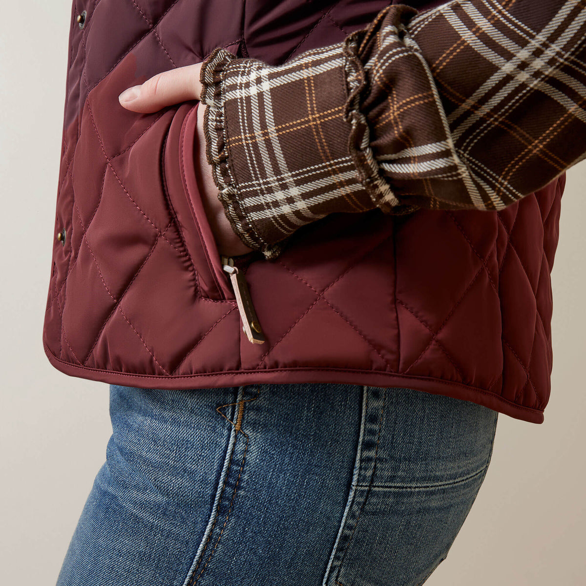 Ariat Women's Woodside Vest - Navy - Tawny Port