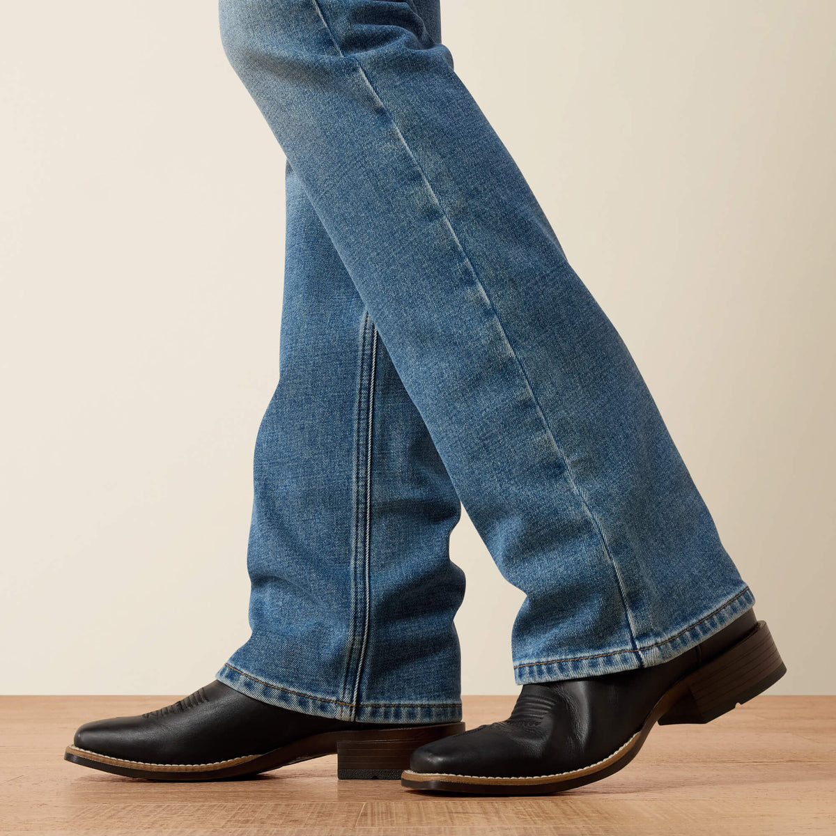 Ariat Women's Perfect Rise Acclimatize Nayelli Boot Cut Jean