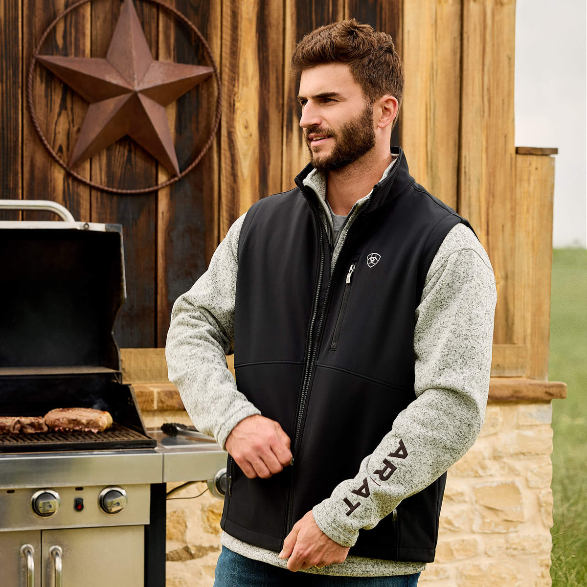 Ariat Men's Logo Softshell Vest