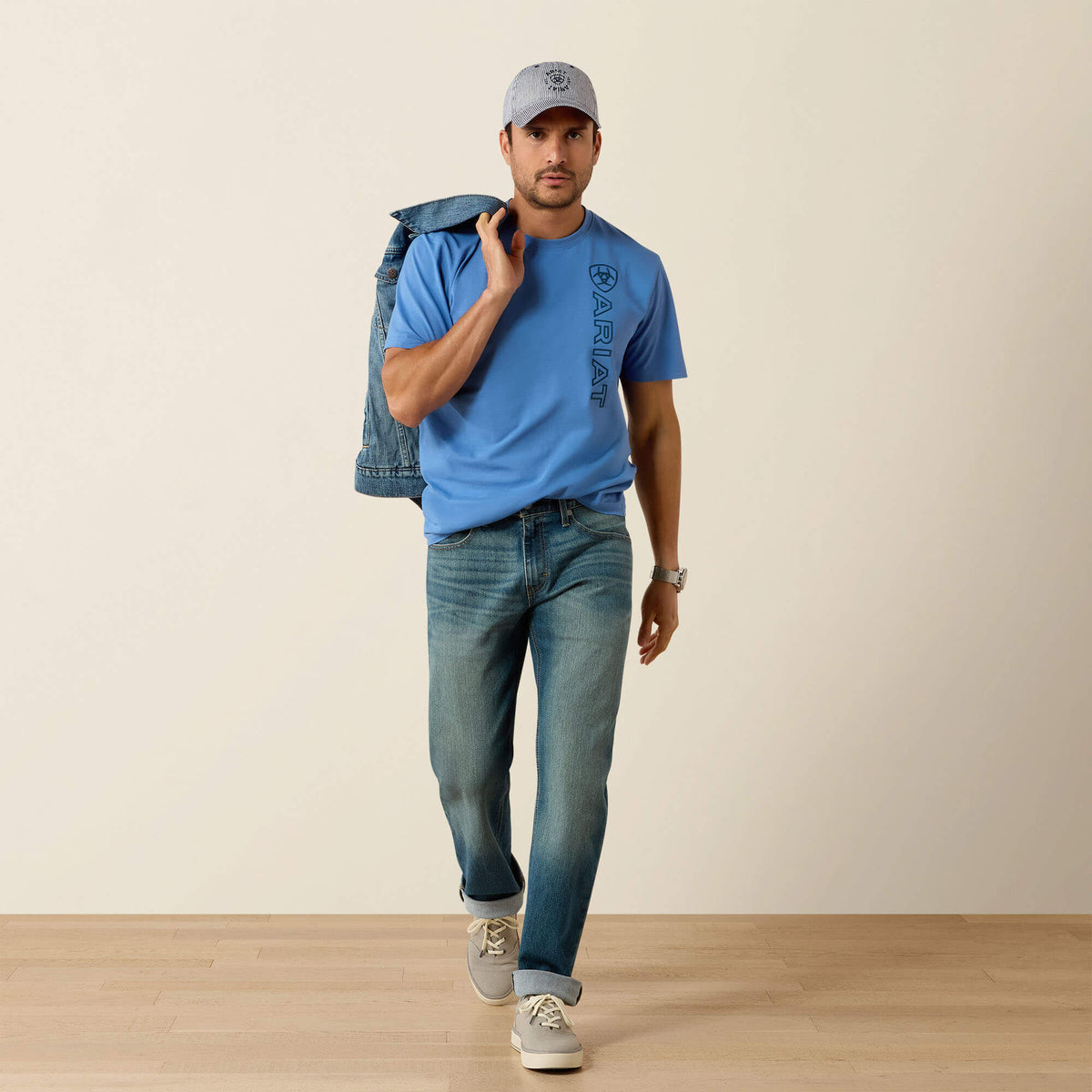 Ariat Men's Vertical Logo T-Shirt