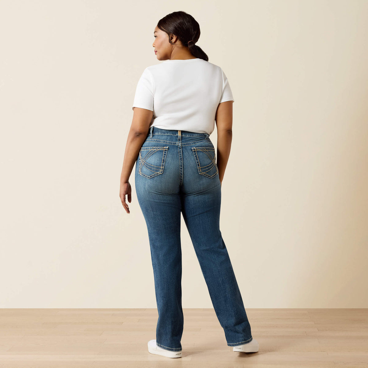 Ariat Women's Mid Rise Estelle Straight Leg Jeans
