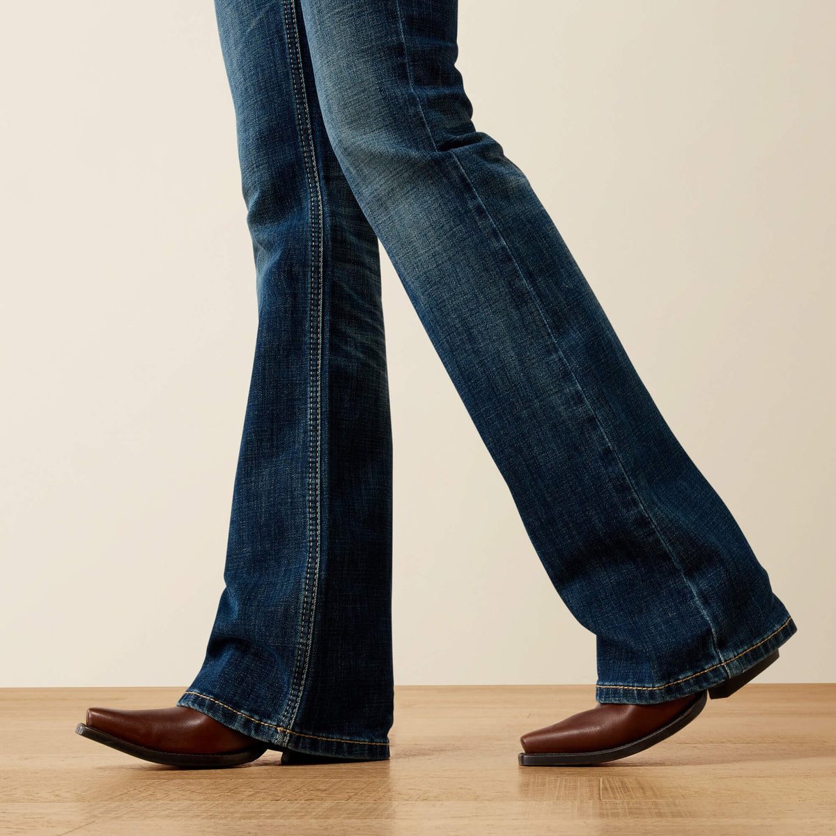 Ariat Women's Mid Rise Fiona Boot Cut Jeans