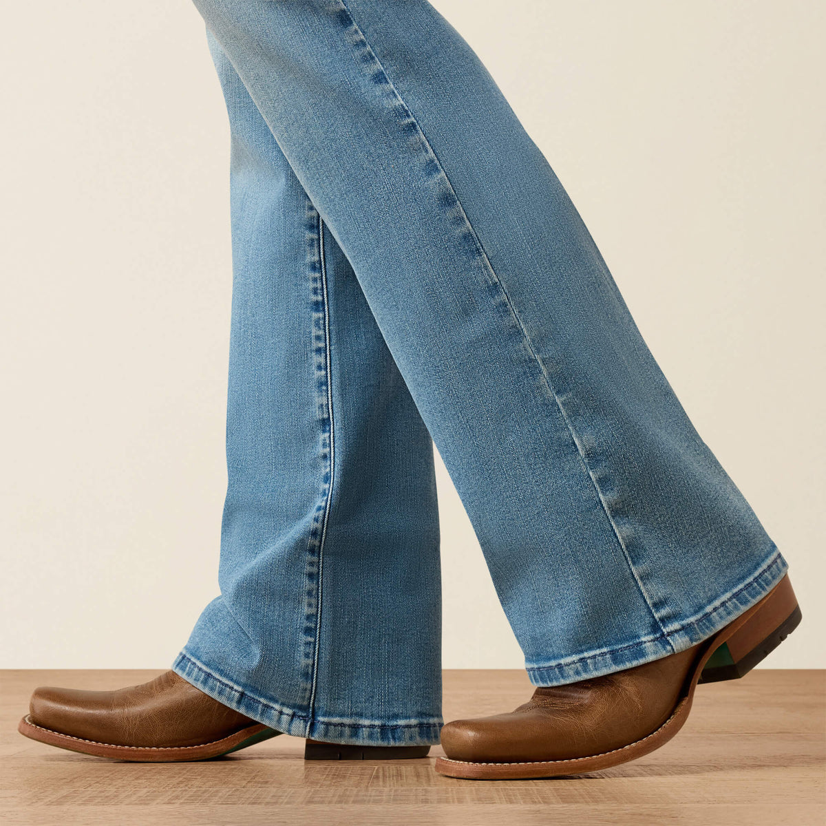 Ariat Women's Perfect Rise Revel Vilma Ultrastretch Boot Cut Jeans