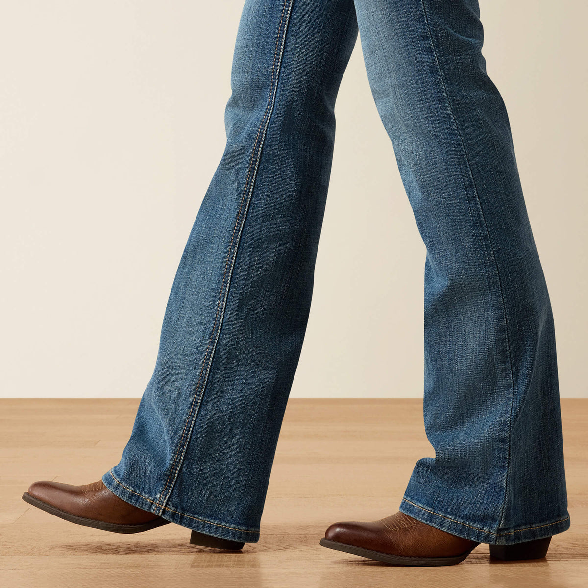 Ariat Women's Perfect Rise Maggie Boot Cut Jeans