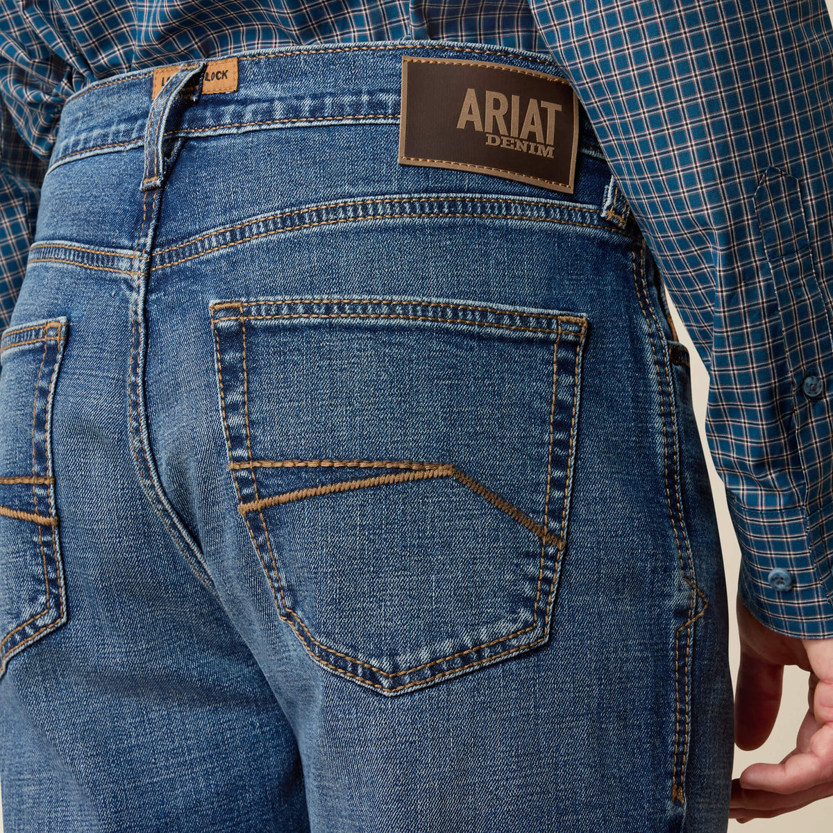 Ariat Men's M7 Slim Garth Classic Rise Straight Leg Jeans