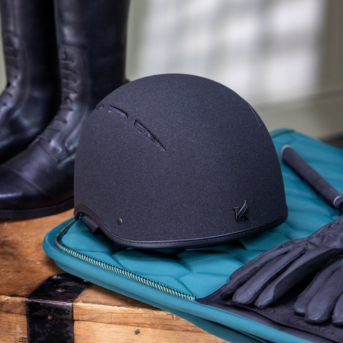 Shires Karben Icon Young Rider Jockey Skull