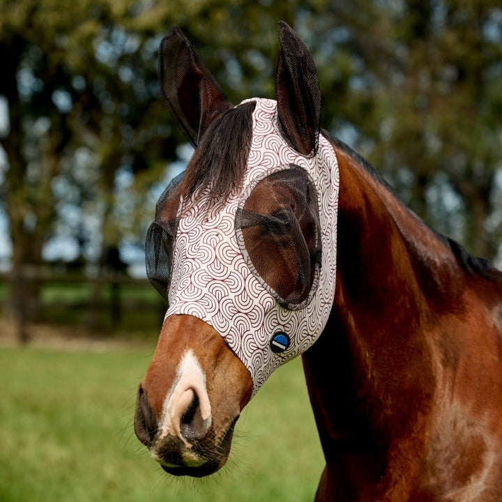 Weatherbeeta Comfitec Deluxe Stretch Fly Mask With Ears #colour_white-burgundy-print