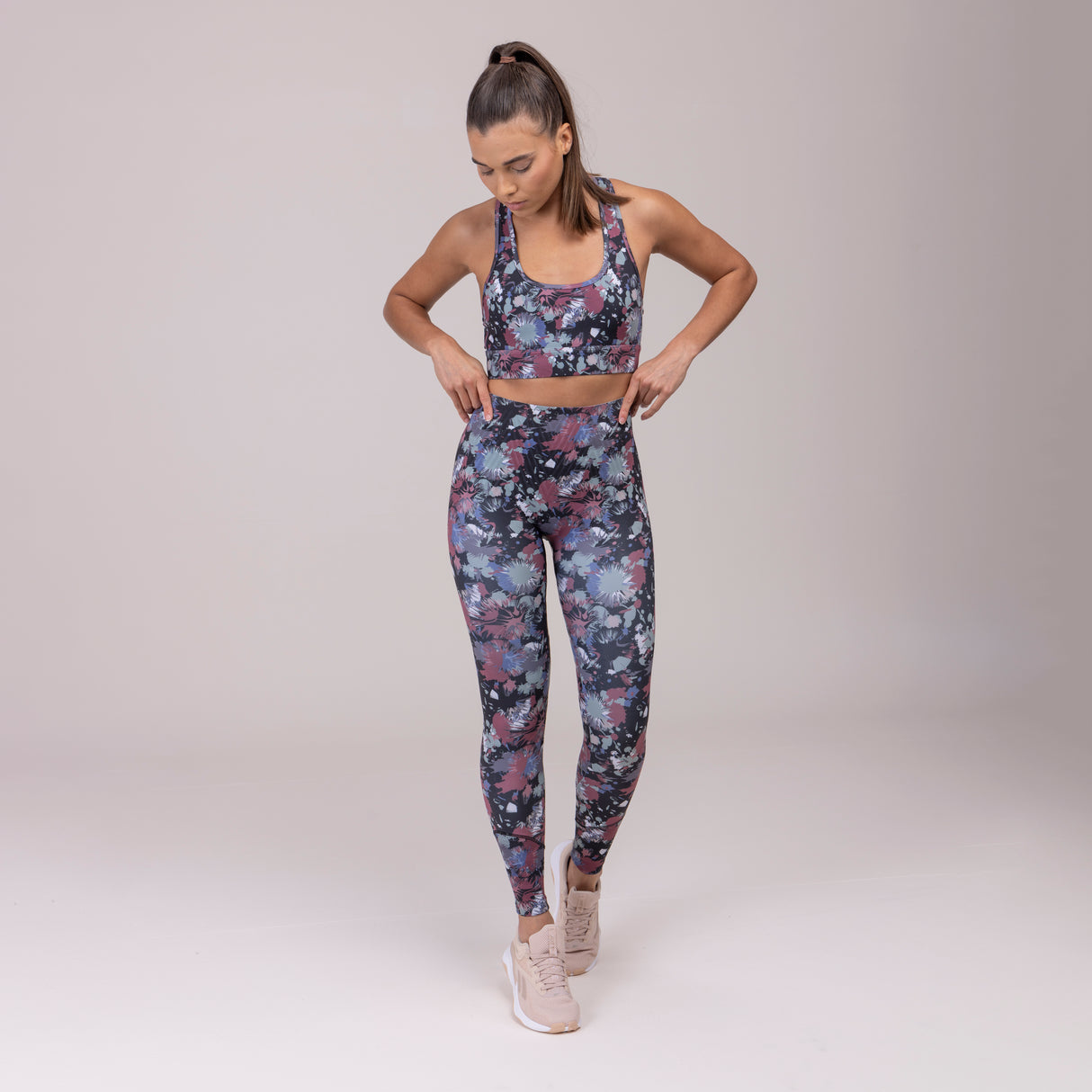 Shires Aubrion Ladies React Sculpt Riding Tights #colour_abstract