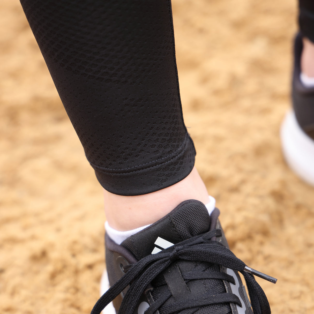 Shires Aubrion Young Rider React Non-Stop Riding Tights #colour_shadow