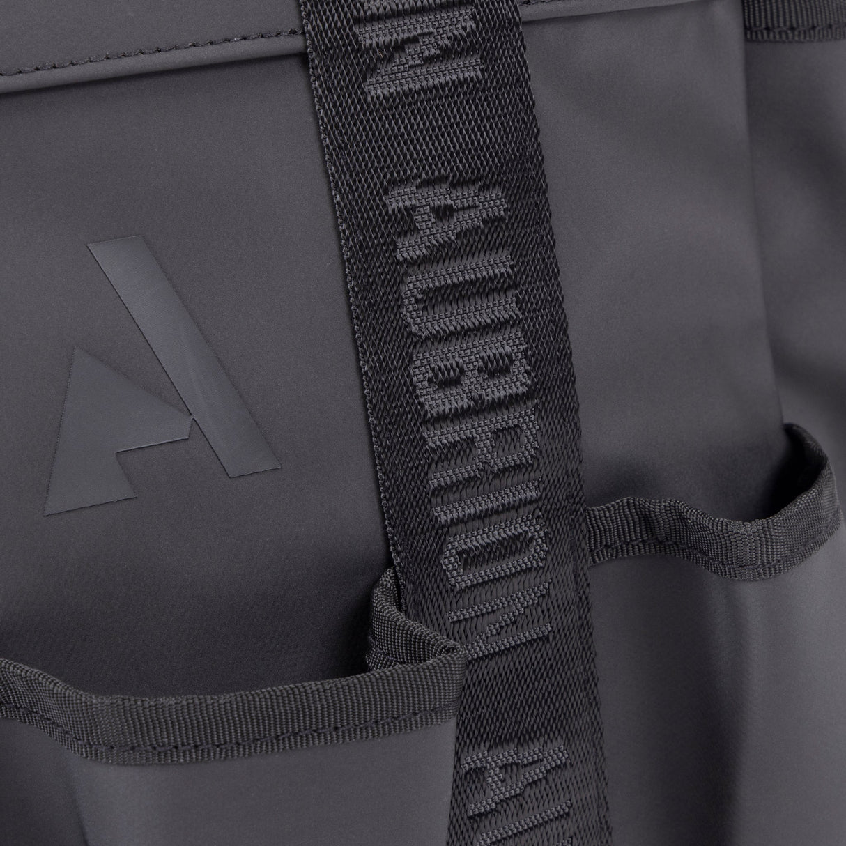 Shires Aubrion React Large Grooming Kit Bag