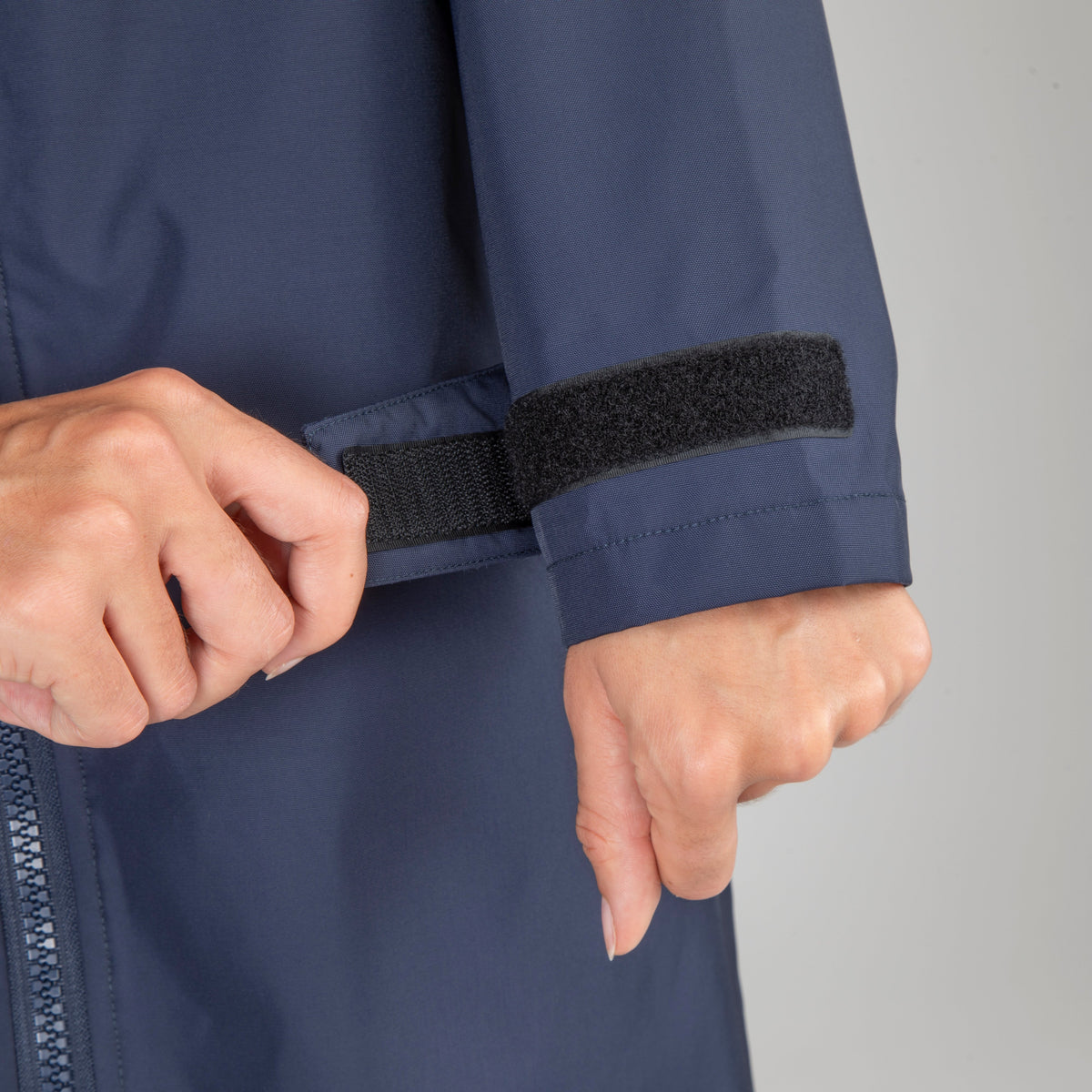 Shires Aubrion Original Lite All Weather Robe - Unisex