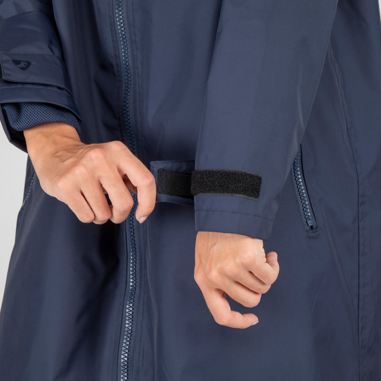 Shires Aubrion Original Lite All Weather Robe - Unisex