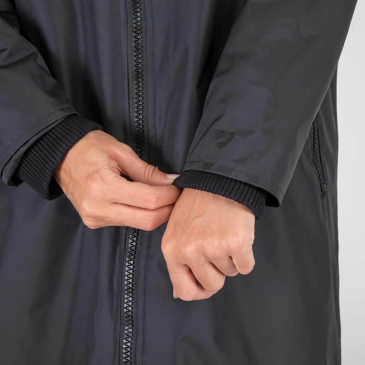 Shires Aubrion Original All Weather Robe - Unisex #colour_black