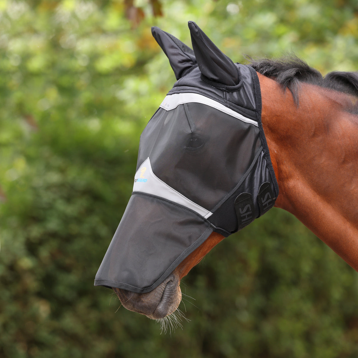 Shires FlyGuard Pro Fine Mesh Fly Mask with Ears & Square Nose #colour_jet