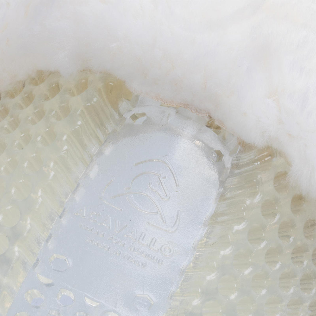 Acavallo Gel Ns-S Classic-S Cut-Out Rear Riser #colour_transparent-white