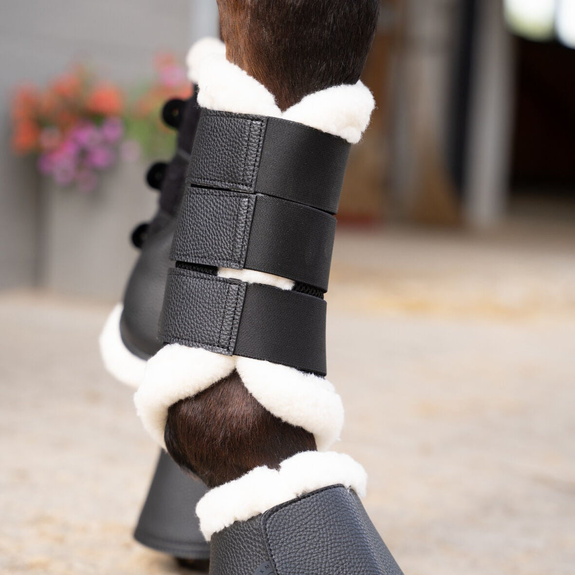 HKM Protection Boots -Comfort Premium Mesh- Fur #colour_black