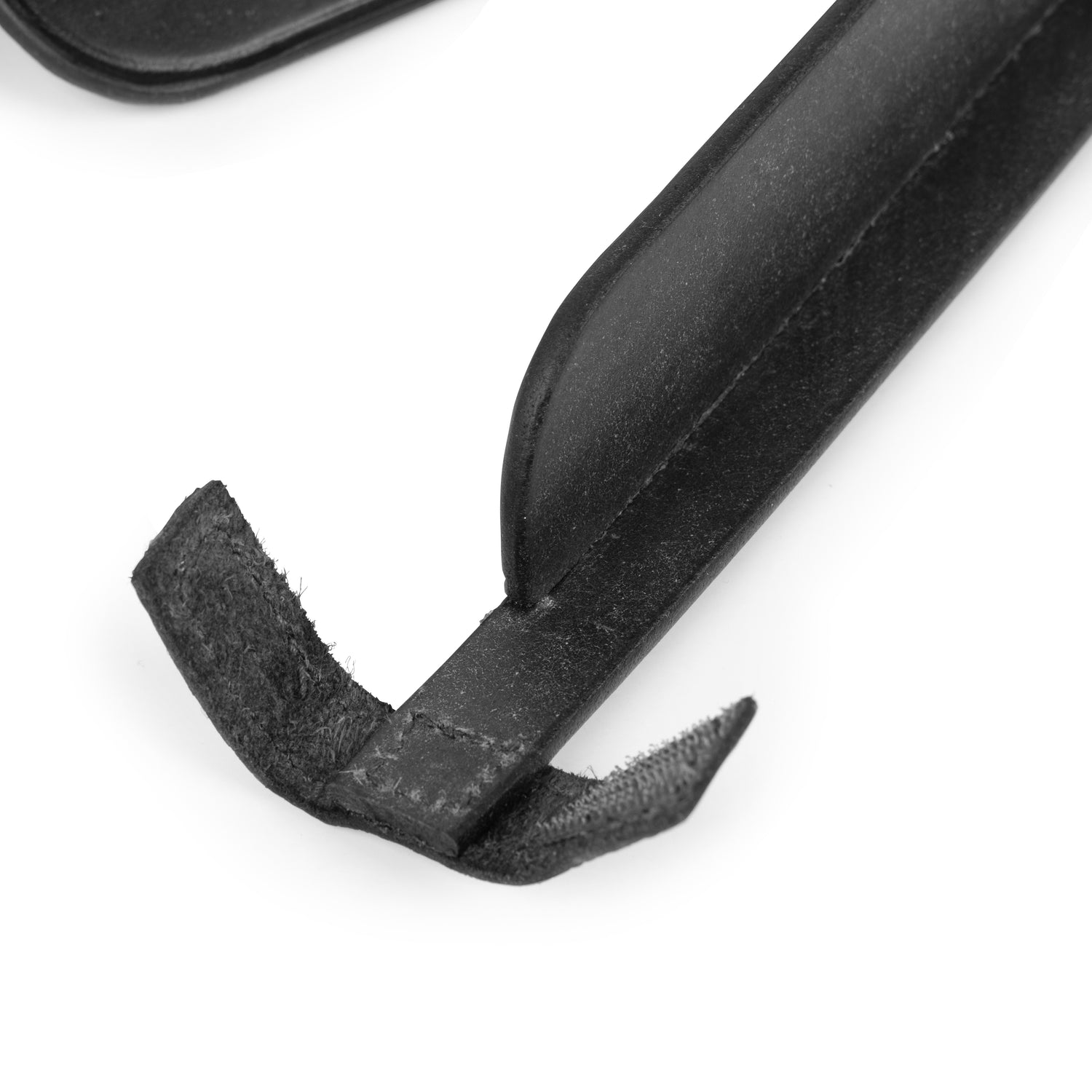 Shires Velociti GARA Leather Blinkers #colour_black