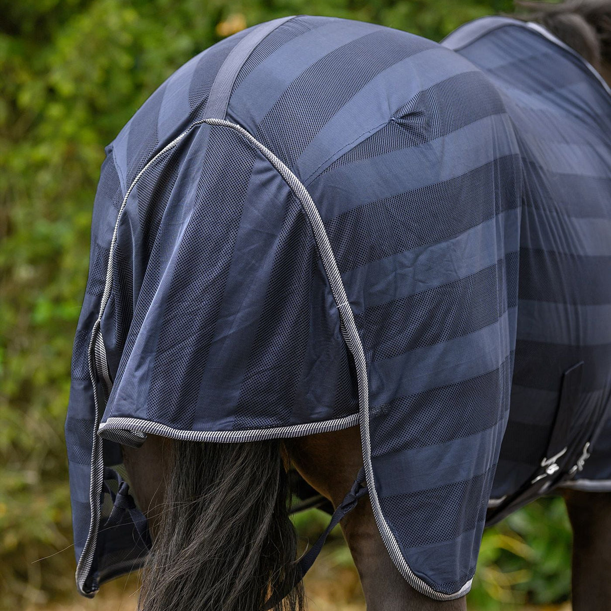 Waldhausen Economic Fly Rug #colour_night-blue