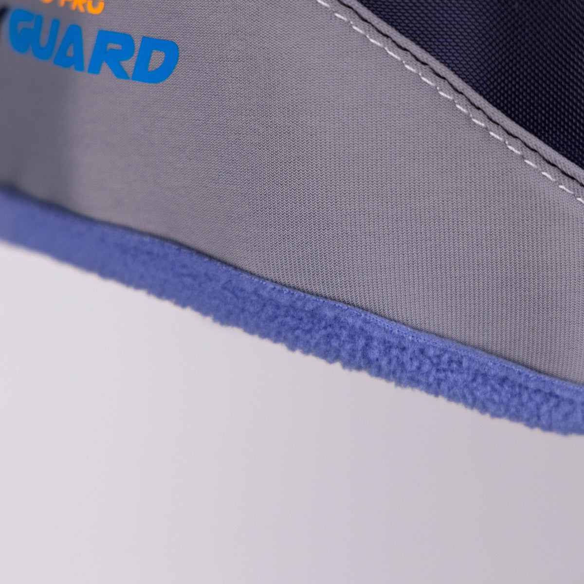 Shires FlyGuard Pro Feinmaschige Fliegenmaske mit Ohren