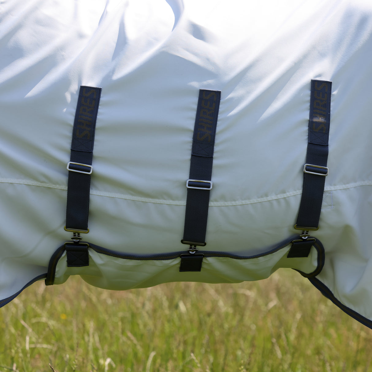 Shires Highlander Plus Sweet-itch Combo Rug #colour_white-airforce