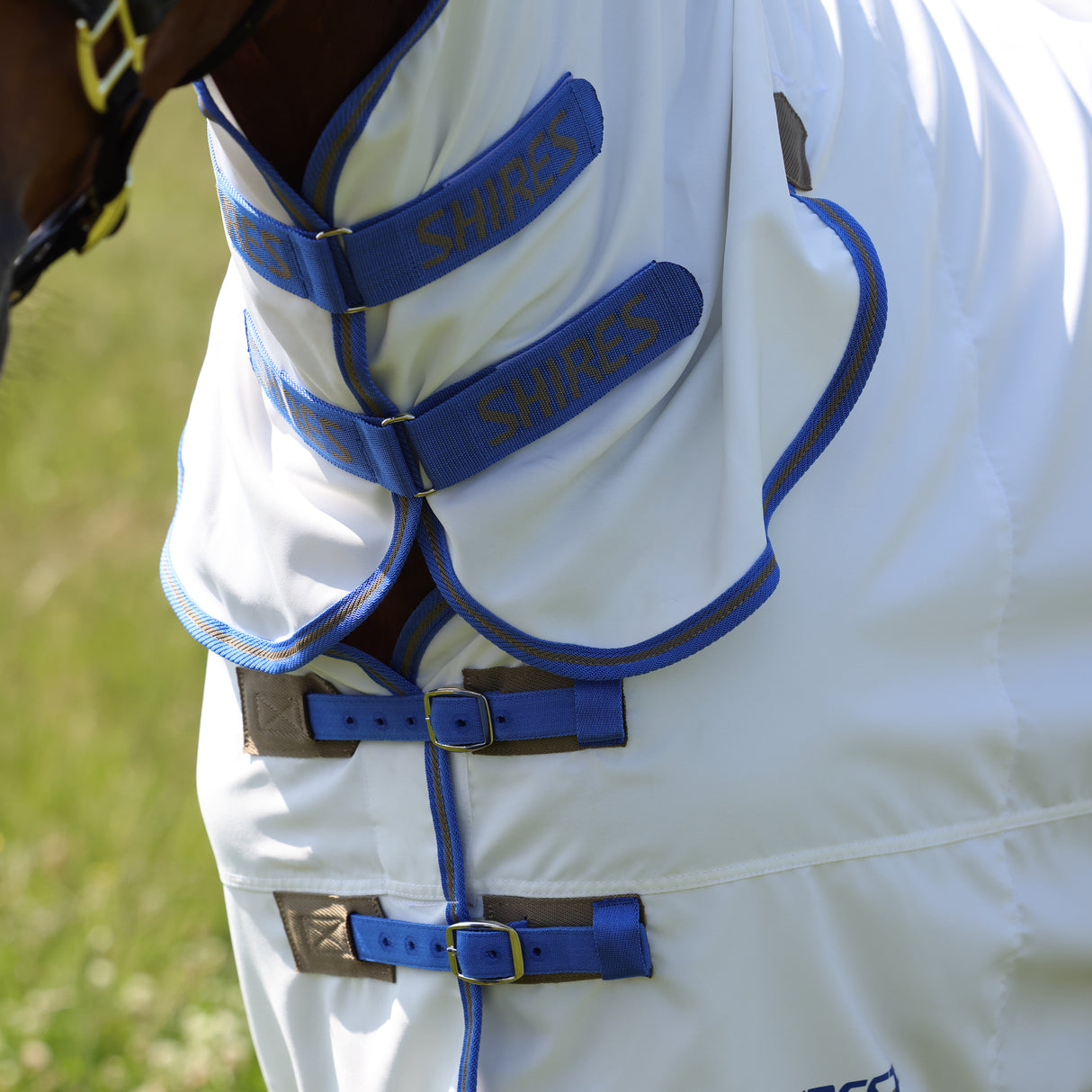 Shires Tempest Plus Sweet-Itch Combo Rug #colour_white-airforce