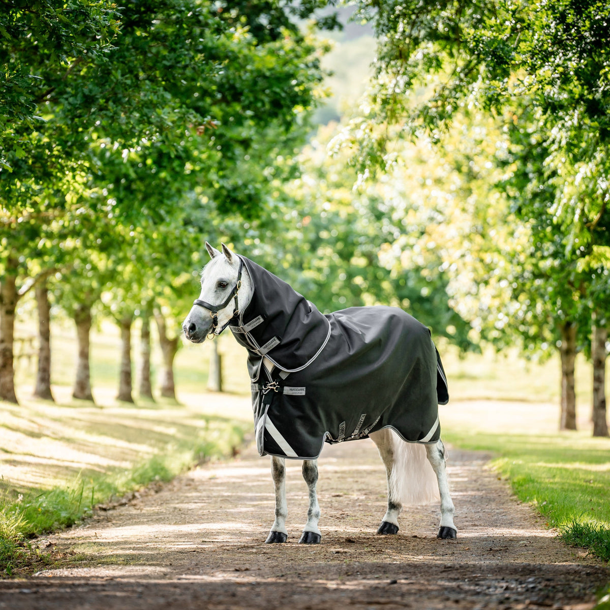 Horseware Ireland Rambo Supreme 1680D Turnout Vari-Layer 450g #colour_black-thunderstorm-grey-silver