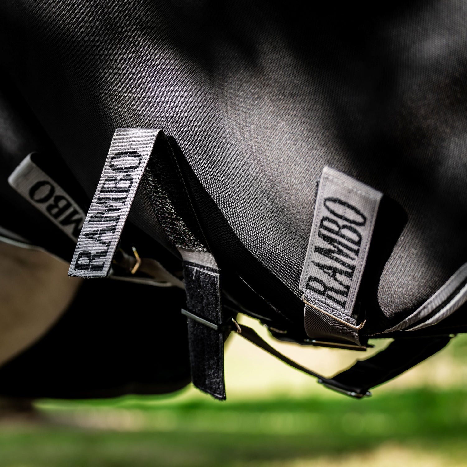 Horseware Ireland Rambo 1680D 50g Turnout Rug #colour_black-thunderstorm-grey-silver