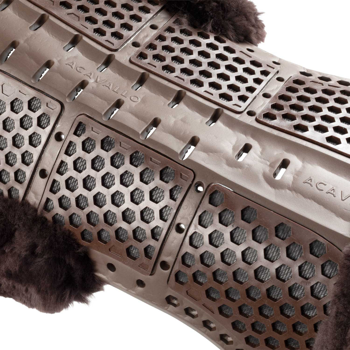 Acavallo® Piuma Aero Balance gel pad in EVA and cut-out sheepskin. Practical, lightweight, and functional.