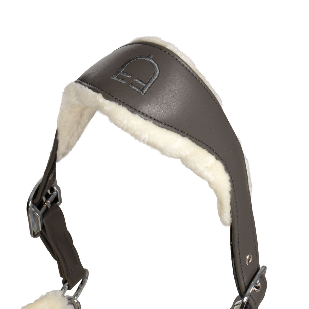 Polypropylene halter with faux sheepskin padding