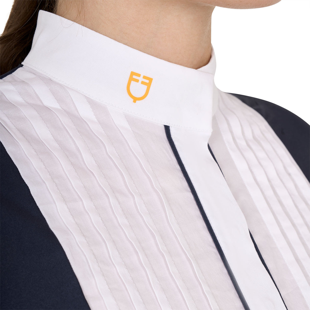 Women's slim fit polo shirt with pleated cotton