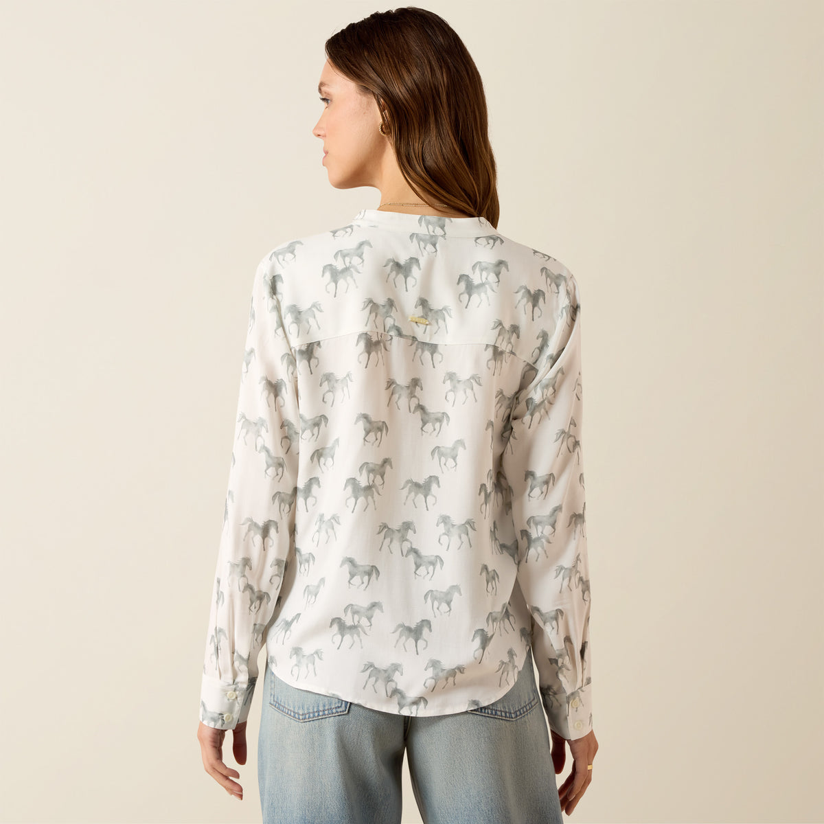 #colour_grey-horse-print