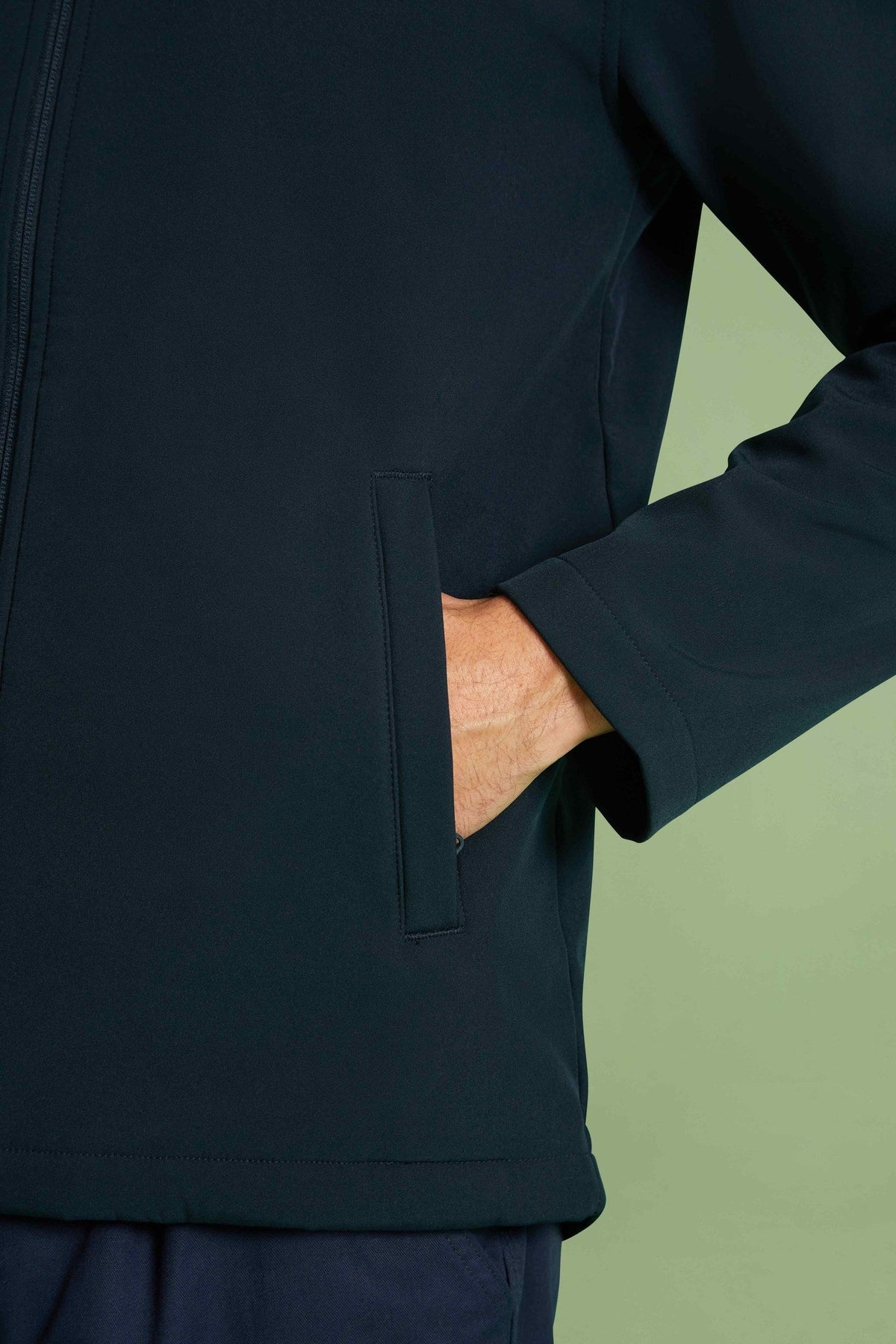 Uneek 325GSM Eco Full Zip Softshell Jacket