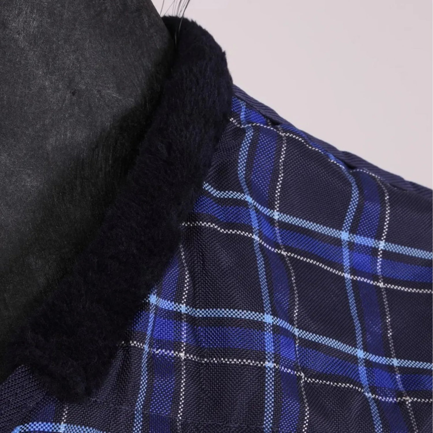 Shires 50g Fernie Stable Rug #colour_navy-check