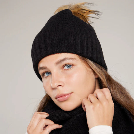 Toggi Thornton Knitted Bobble Hat #colour_black