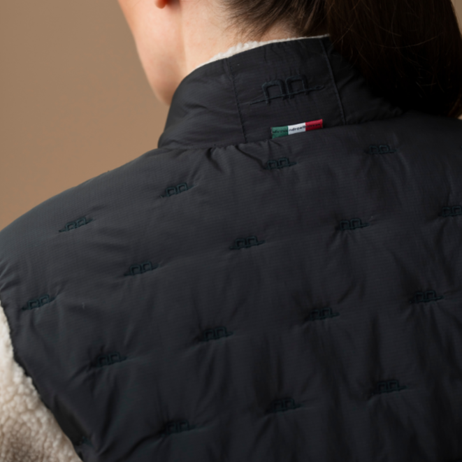 Alessandro Albanese Lorenza Zip Through Borg Fleece #colour_sand-black