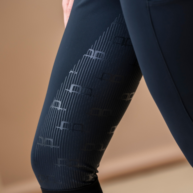 Alessandro Albanese Fina Full Seat Hybrid Breech #colour_core-black