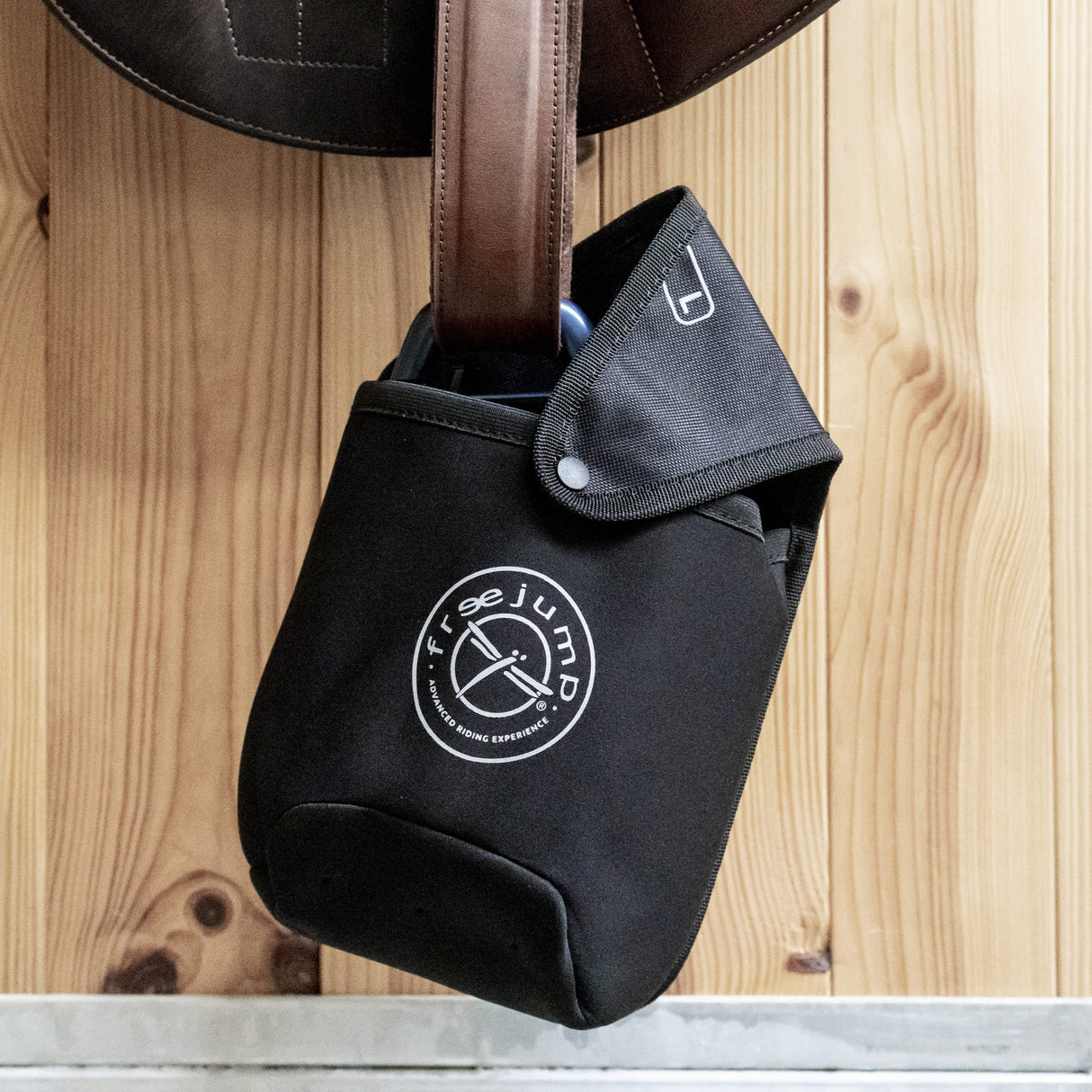 Freejump Stirrup Pockets #colour_black-silver