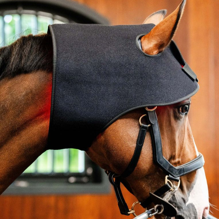 Horseware Ireland LED Red Light Therapy Poll Cap #colour_black-black