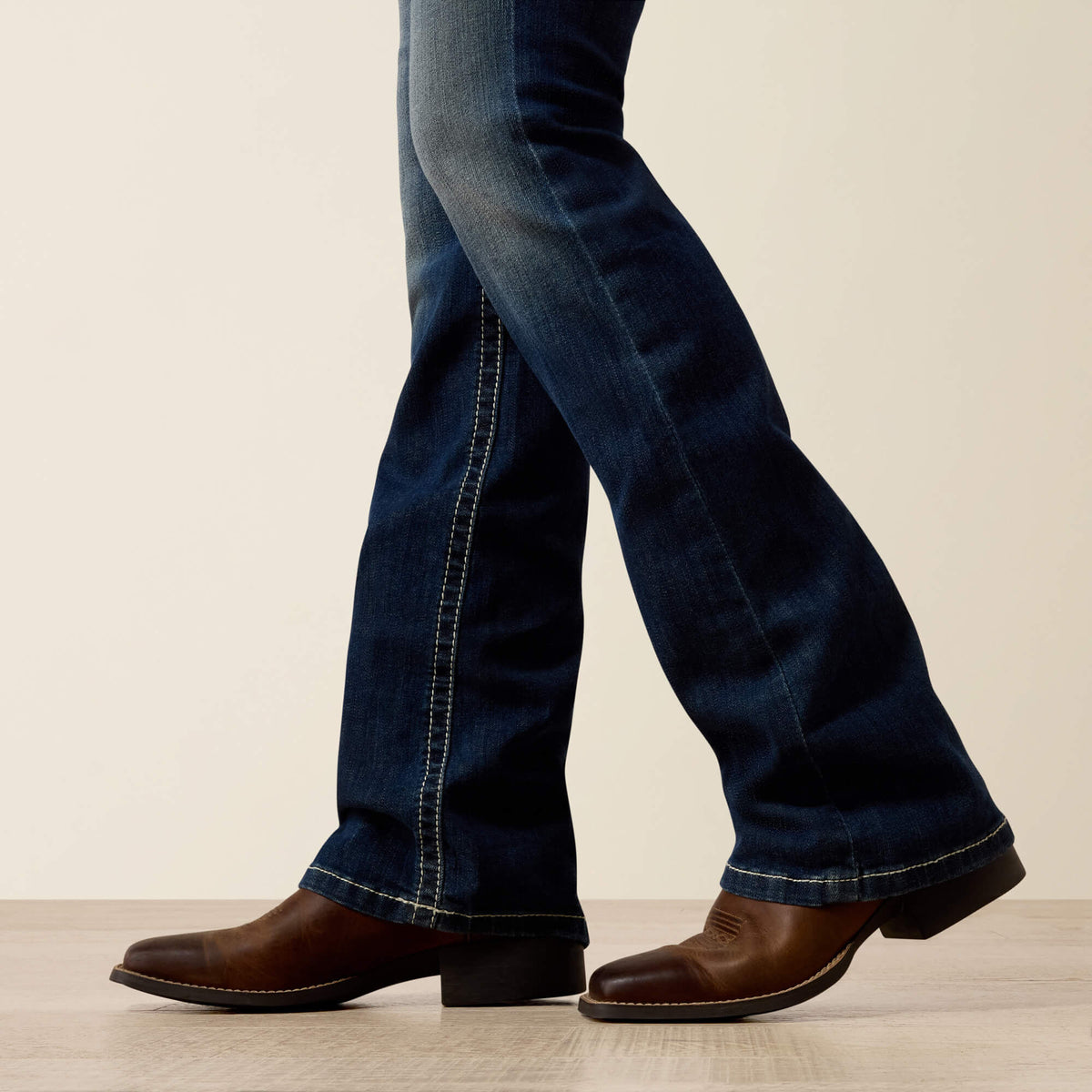 Ariat Women's R.E.A.L. Mid Rise Stretch Entwined Boot Cut Jean