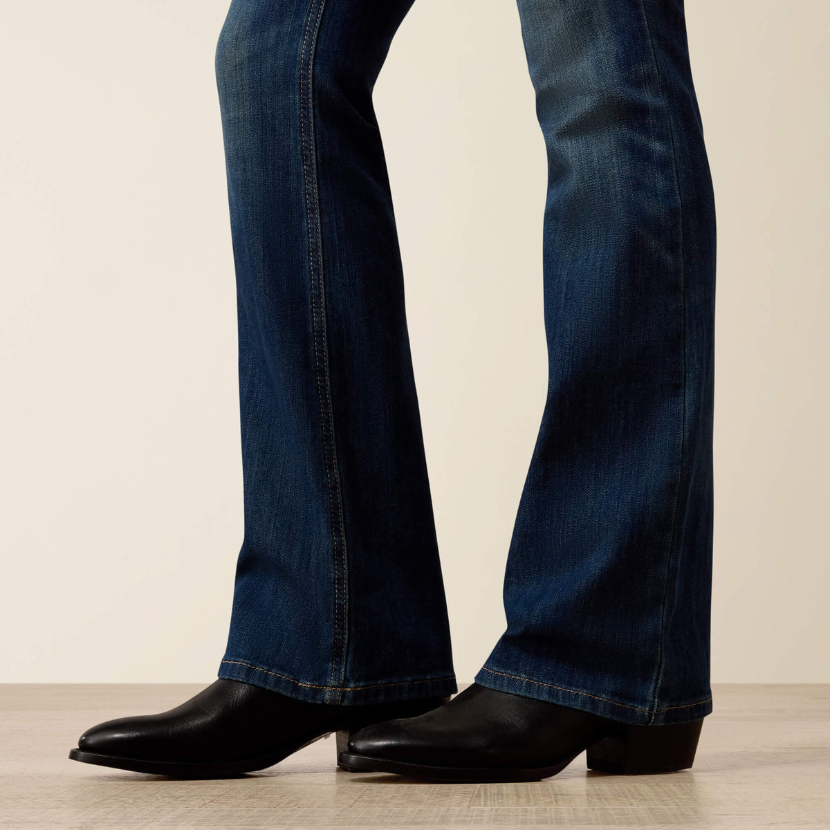Ariat Women's R.E.A.L. Perfect Rise  Leila Boot Cut Jean