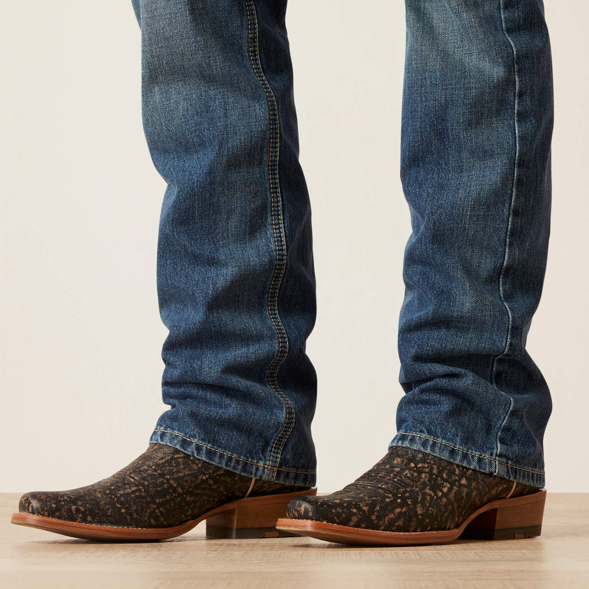 Ariat Men's M7 Slim  Ezra Straight Jean