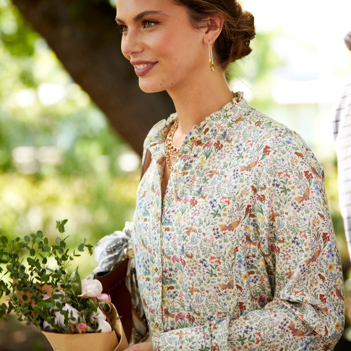 Ariat Women's Clarion Long Sleeve Blouse - Bird Print