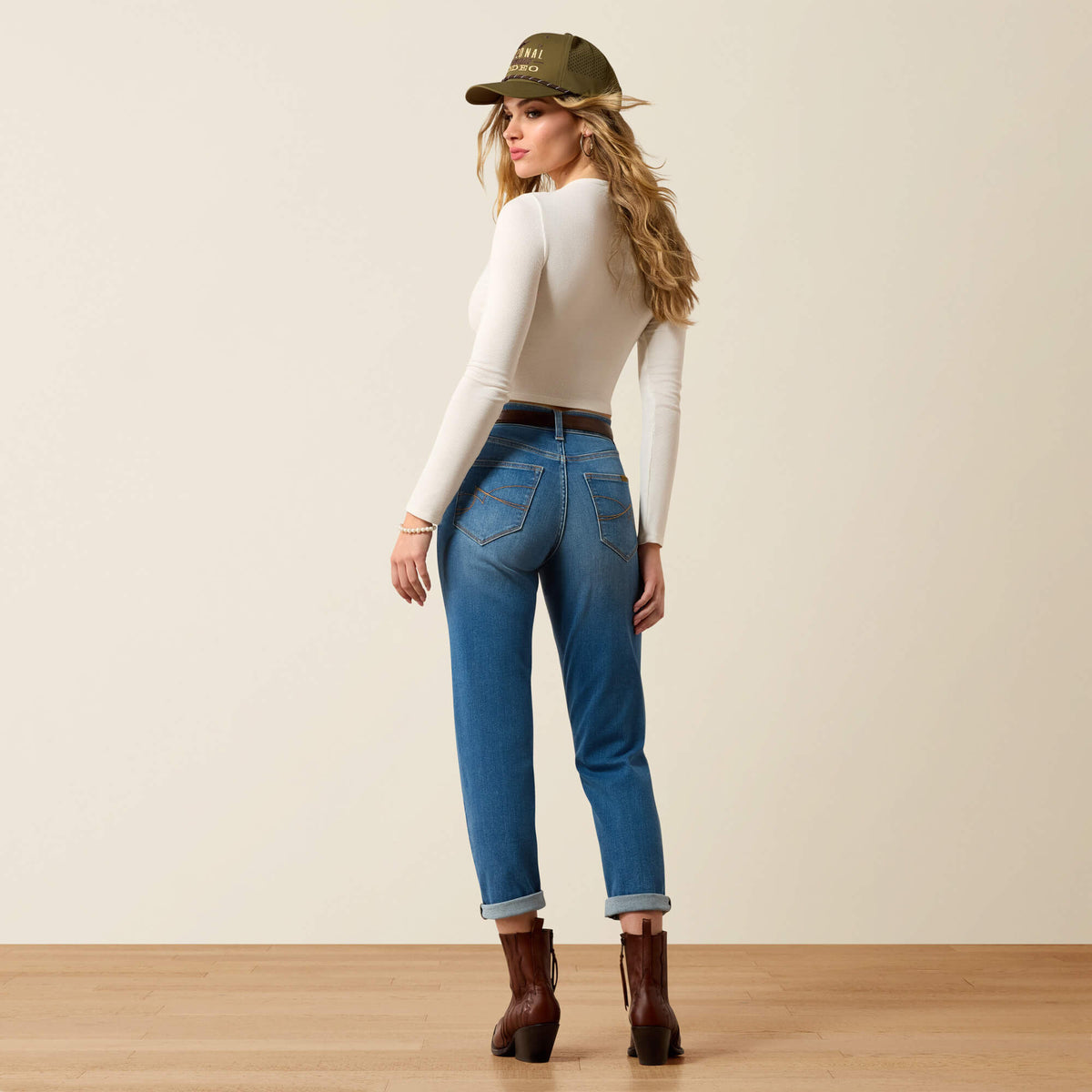Ariat Women's High Rise Revel Vilma Slim Ultrastretch Straight Leg Jeans