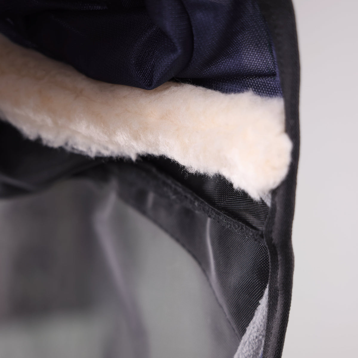 Masque anti-mouches Shires FlyGuard Pro Deluxe avec oreilles et nez