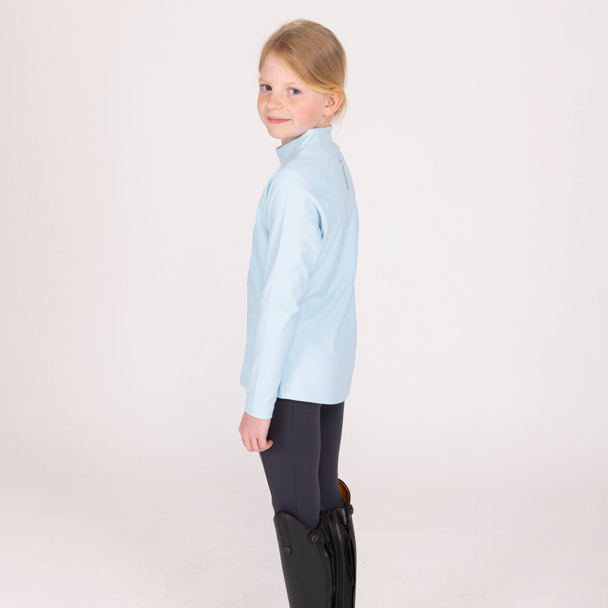 Shires Aubrion React Relaxed Base Layer- Young Rider